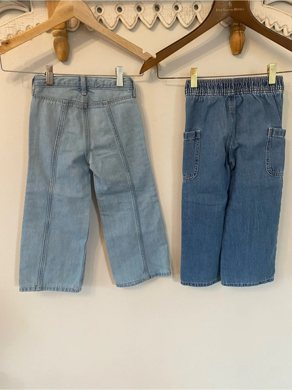 Old Navy pair of girls Wide-Leg Jeans in size 4T